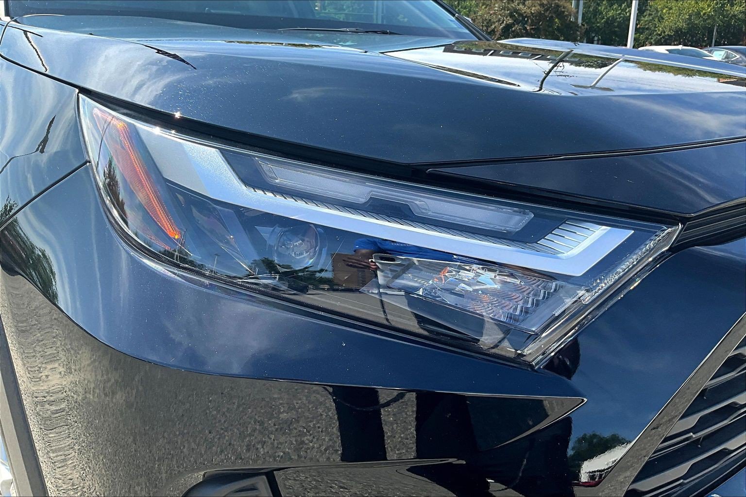 Used 2025 Toyota RAV4 LE AWD/4WD image 30