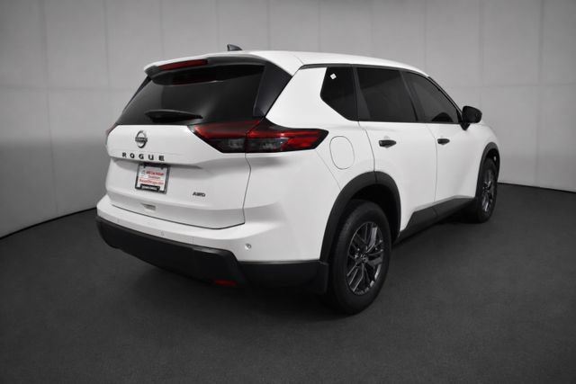 Certified 2025 Nissan Rogue S AWD/4WD image 4