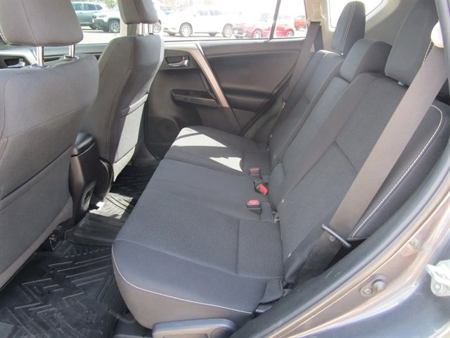 Used 2018 Toyota RAV4 Adventure AWD/4WD image 12