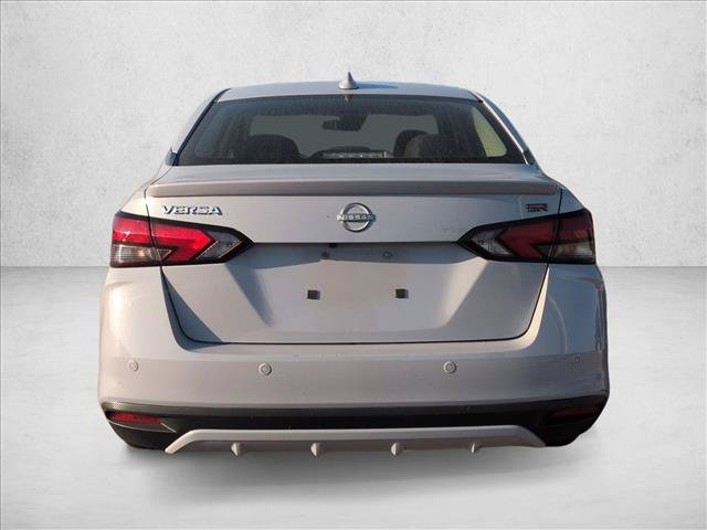 Used 2024 Nissan Versa SR FWD image 7