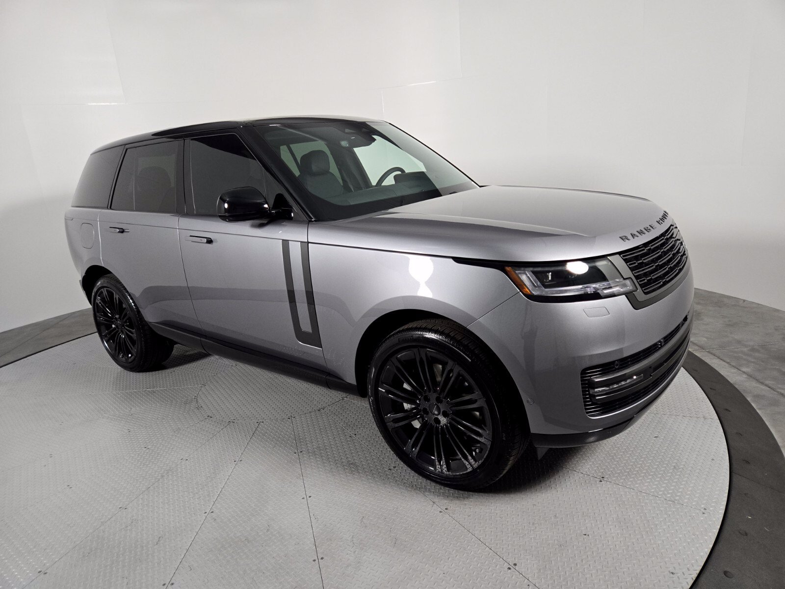 New 2026 Land Rover Range Rover SE AWD/4WD image 16