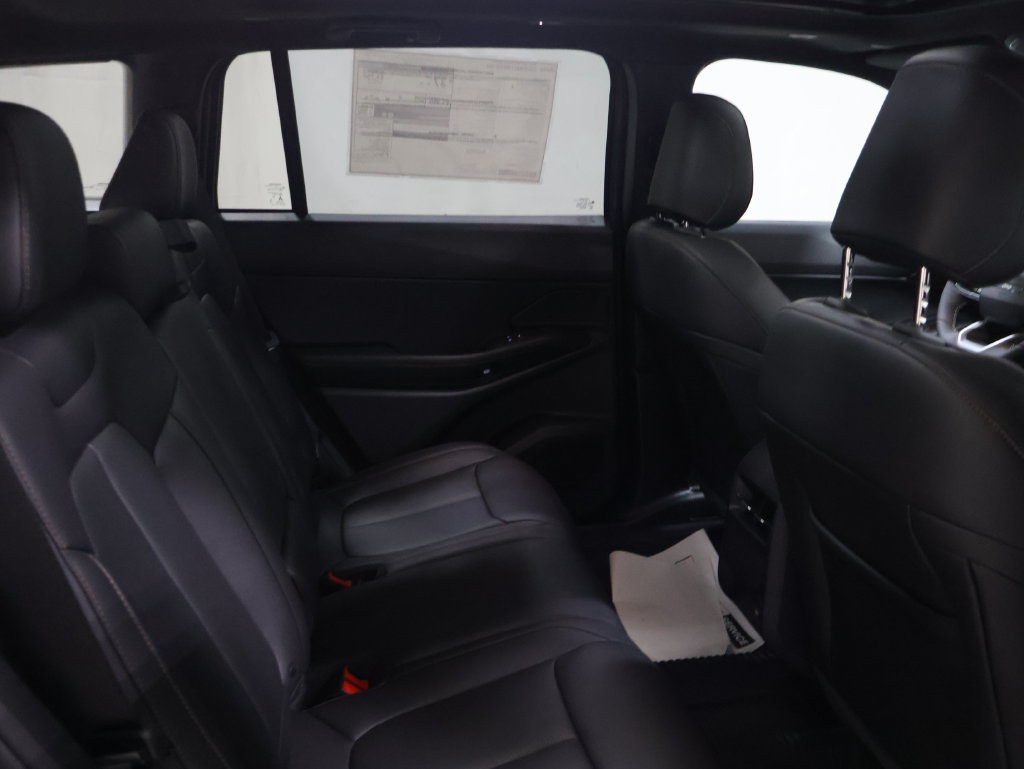 New 2027 Jeep Grand Cherokee L Limited AWD/4WD image 16