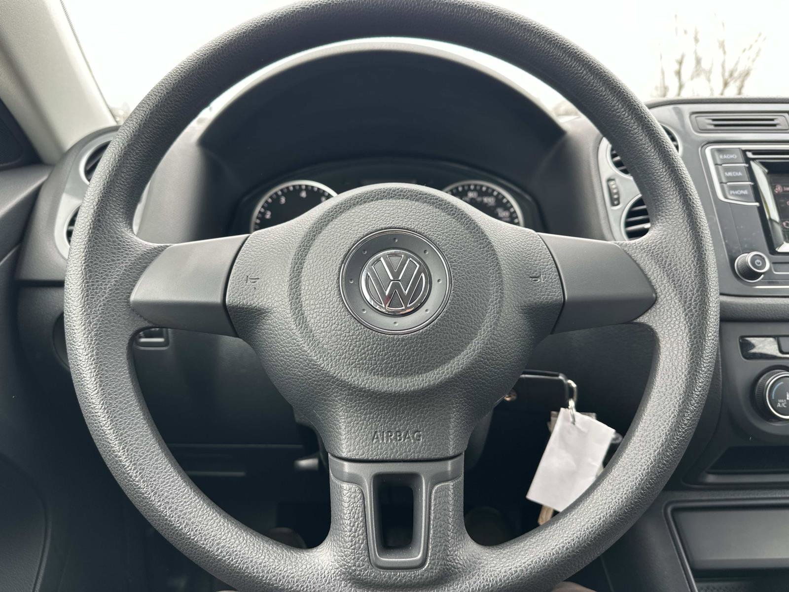 Used 2017 Volkswagen Tiguan Limited image 20