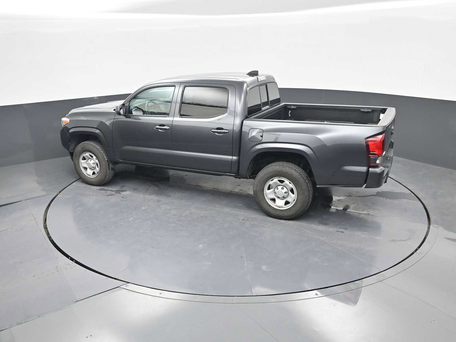 Used 2022 Toyota Tacoma SR AWD/4WD image 31