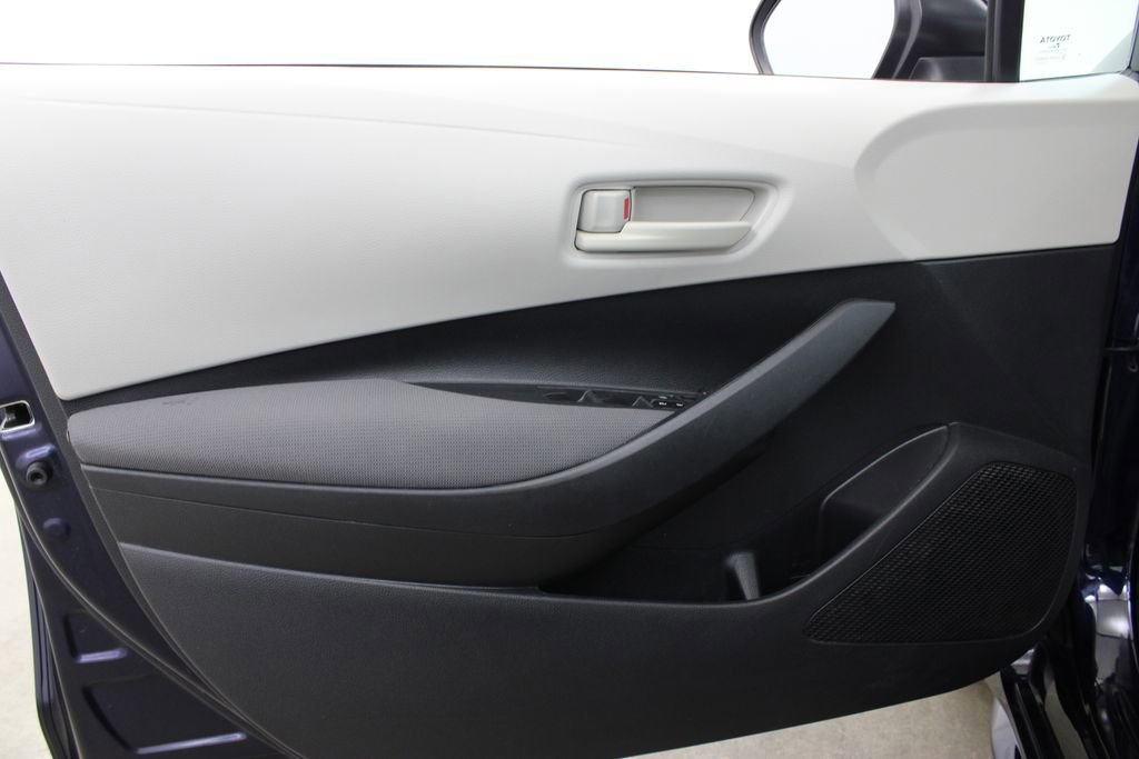 Used 2023 Toyota Corolla LE FWD image 15