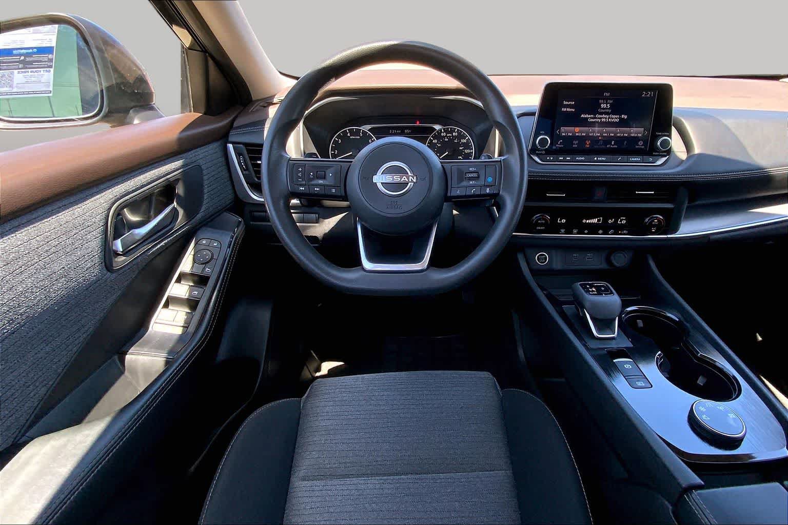 Used 2023 Nissan Rogue SV AWD/4WD image 5