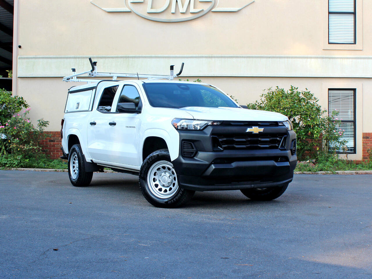 Used 2024 Chevrolet Colorado W/T w/ WT Convenience Package II image 3