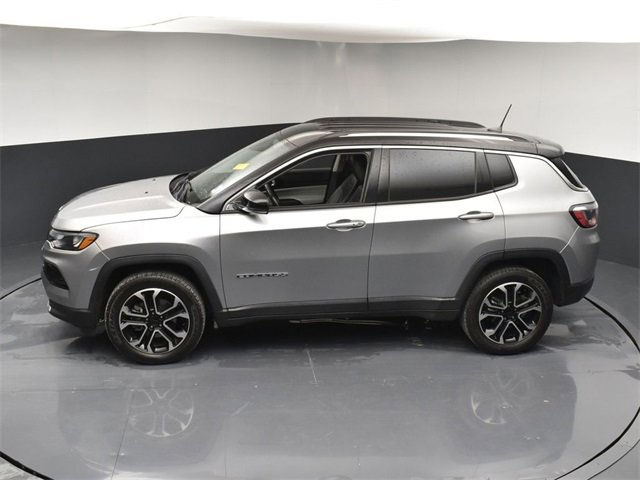 Used 2022 Jeep Compass Limited image 42