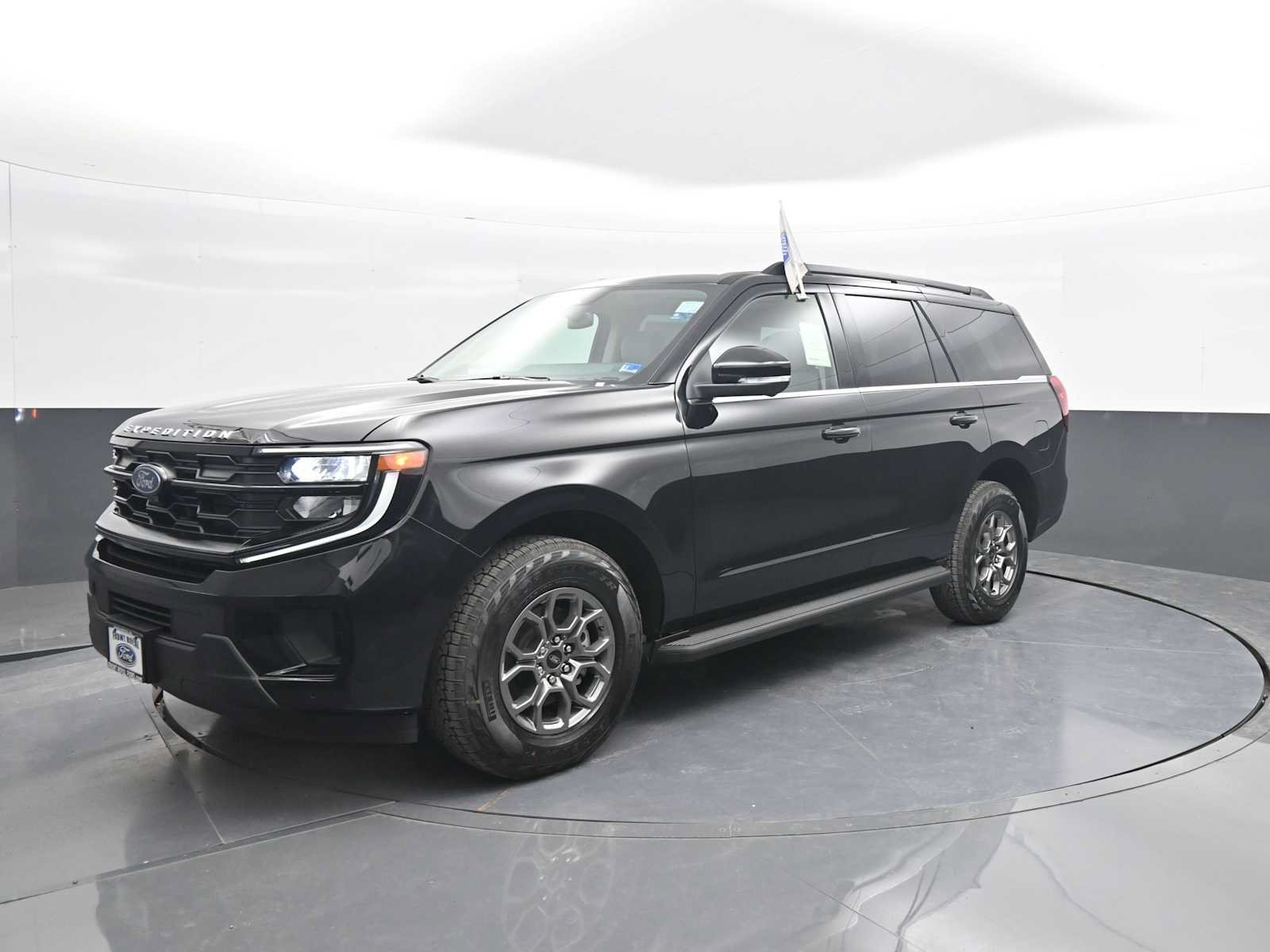 New 2026 Ford Expedition Active AWD/4WD image 4