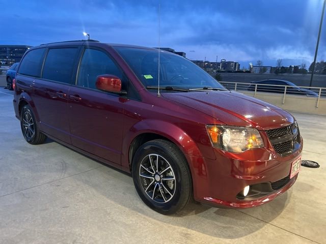 Used 2019 Dodge Grand Caravan SE image 2