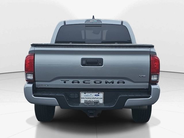 Used 2022 Toyota Tacoma SR5 w/ Technology Package image 4