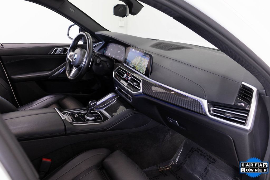Used 2022 BMW X6 M50i AWD/4WD image 21
