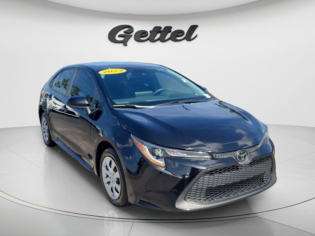 Used 2022 Toyota Corolla LE FWD image 3