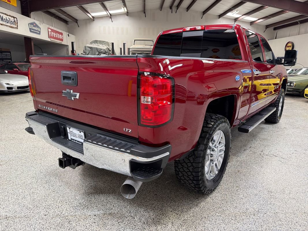Used 2019 Chevrolet Silverado 2500 LTZ w/ Duramax Plus Package AWD/4WD image 7