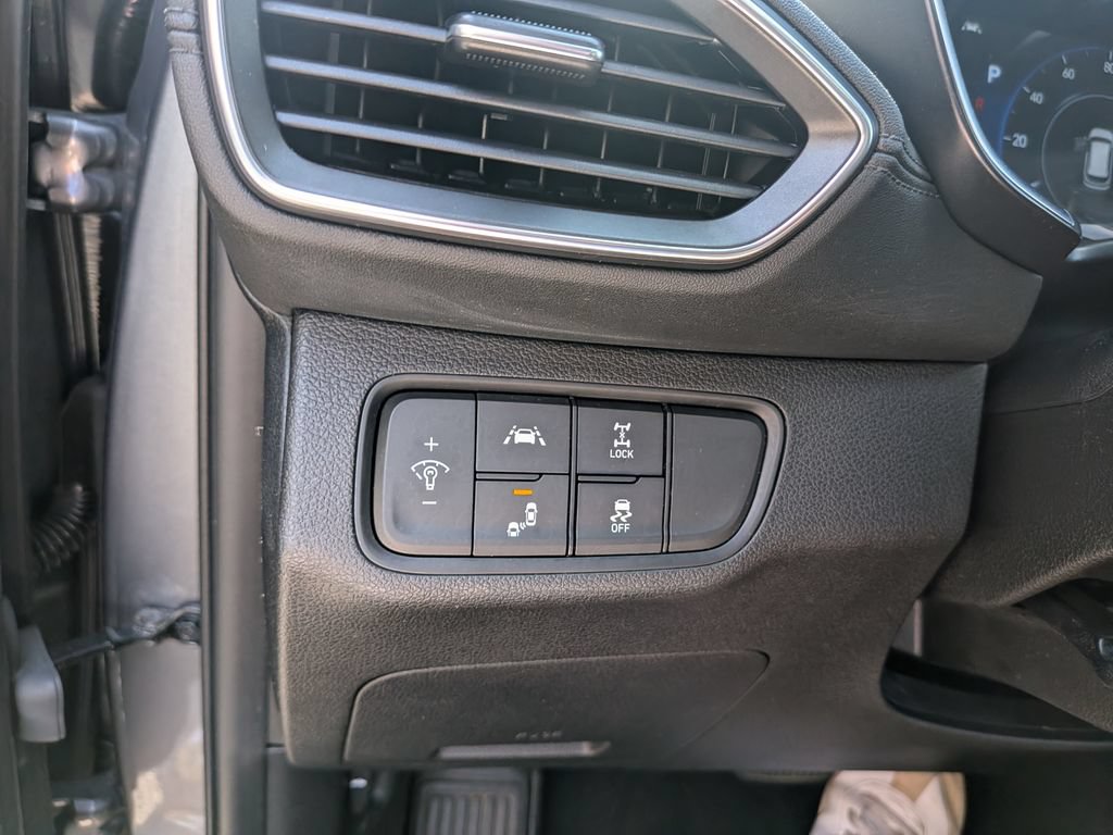 Used 2019 Hyundai Santa Fe SEL AWD/4WD image 30
