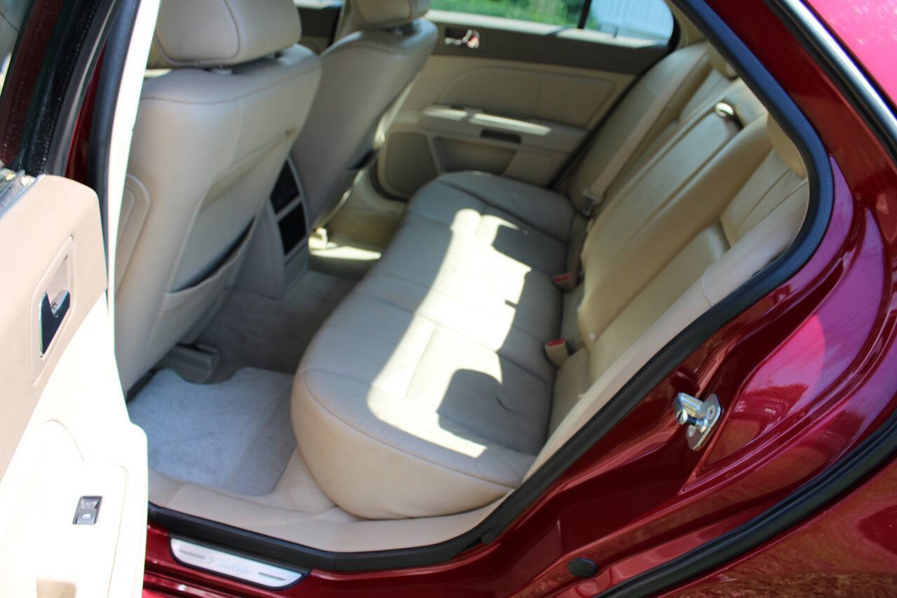 Used 2005 Cadillac STS w/ Preferred Equipment Group RWD image 29