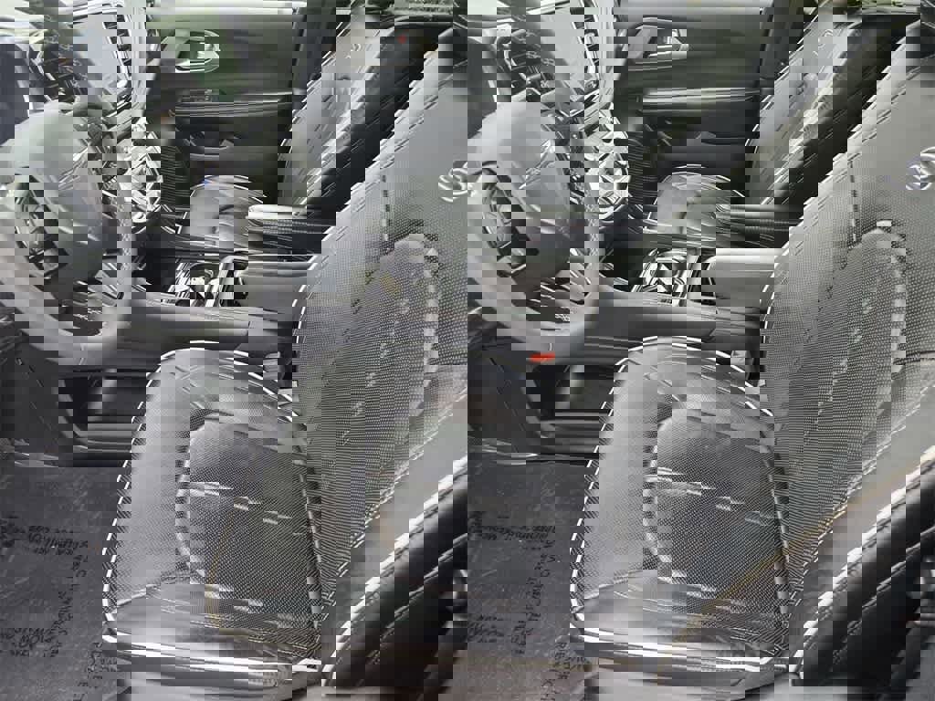 Used 2022 Chrysler Pacifica Limited w/ Uconnect Theater Family Group image 16