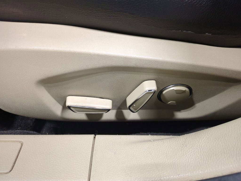 Used 2015 Ford Fusion SE image 20