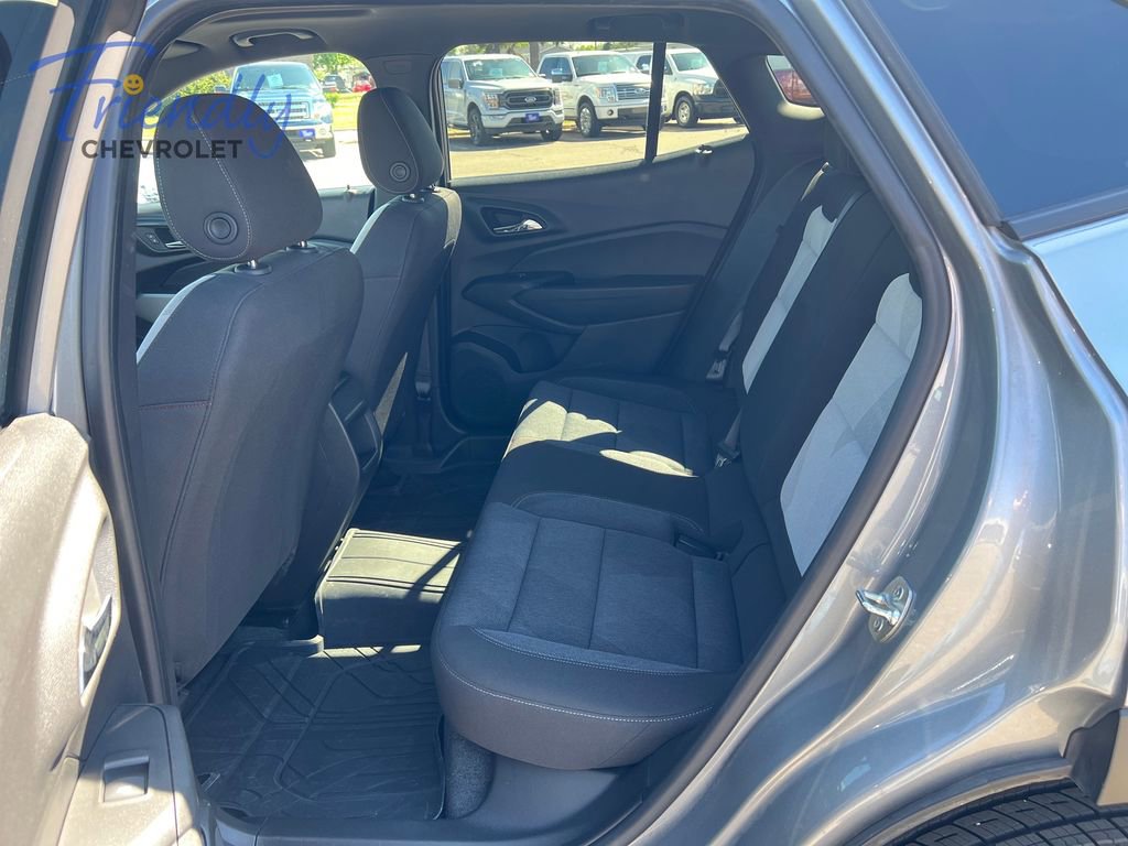 Certified 2024 Chevrolet Trax RS w/ Sunroof Package FWD image 19