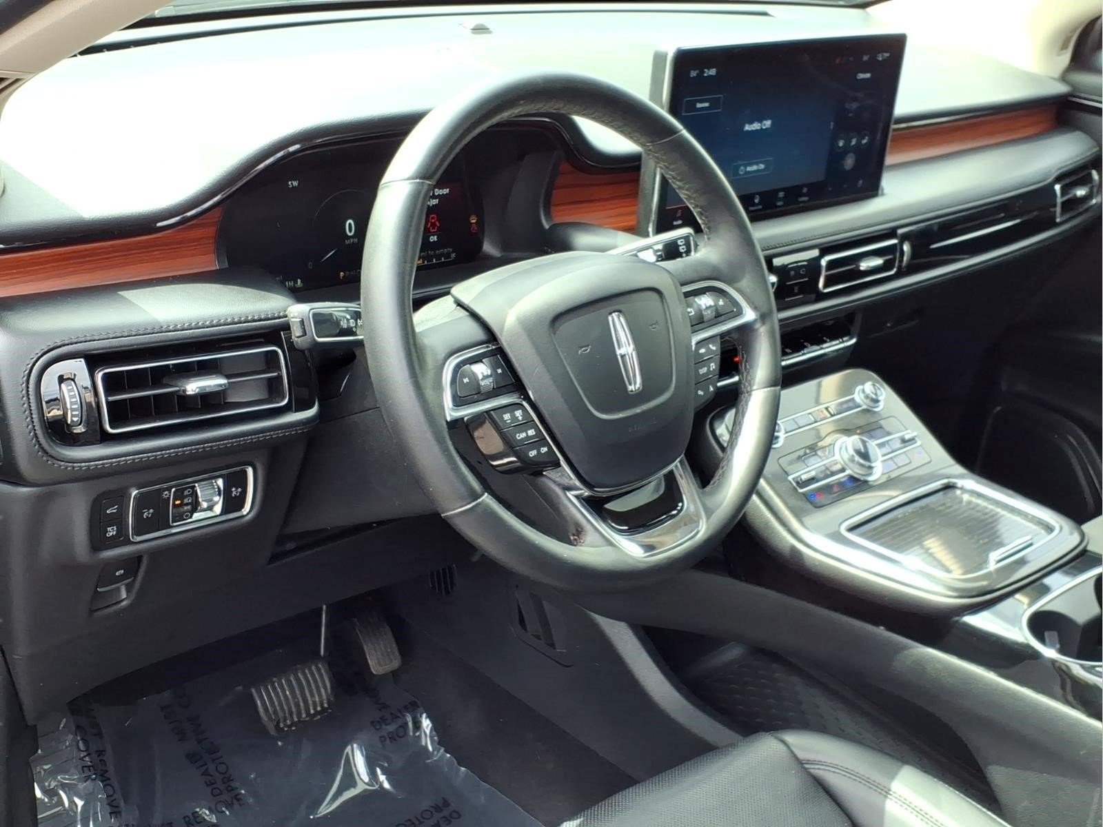 Used 2023 Lincoln Nautilus Reserve AWD/4WD image 14