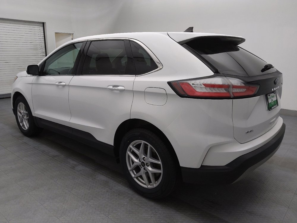 Used 2023 Ford Edge SEL image 3