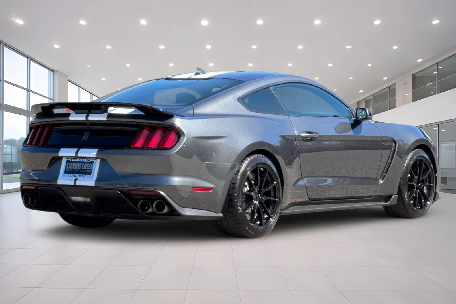 Used 2020 Ford Mustang Shelby GT350 w/ Technology Package RWD image 4