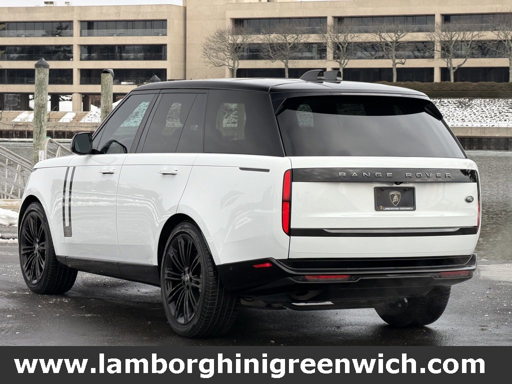 Used 2022 Land Rover Range Rover SE image 3