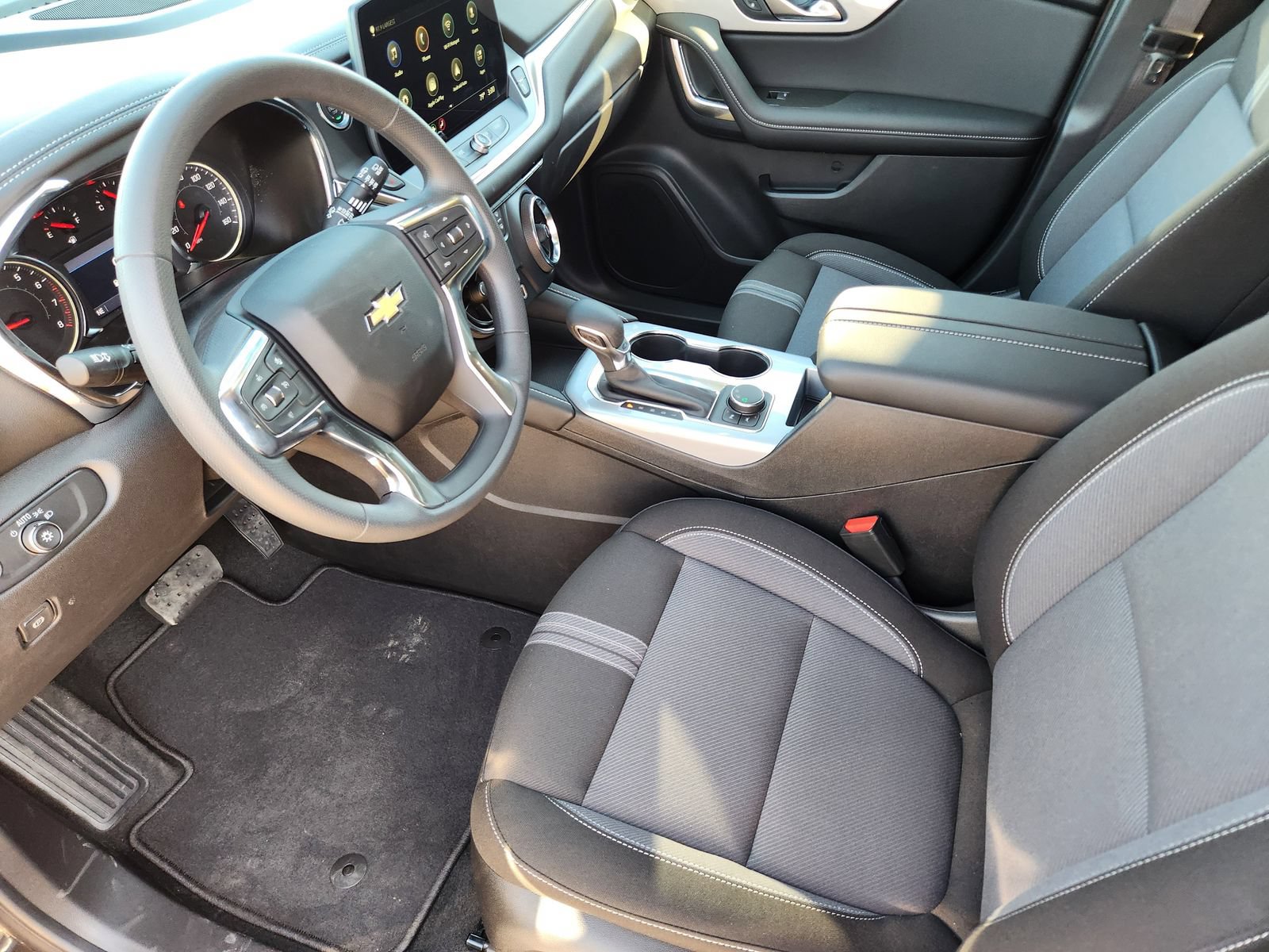New 2026 Chevrolet Blazer LT w/ Midnight/Sport Edition FWD image 12