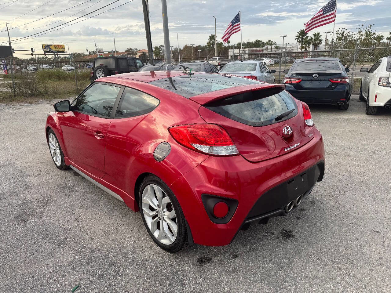 Used 2015 Hyundai Veloster Turbo image 7