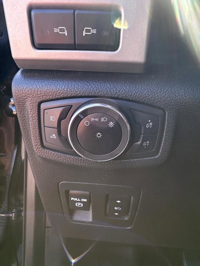 Used 2020 Ford F150 Lariat w/ Equipment Group 502A Luxury AWD/4WD image 11