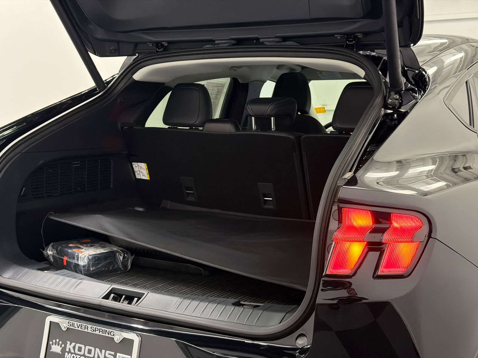 Used 2023 Ford Mustang Mach-E Premium image 8