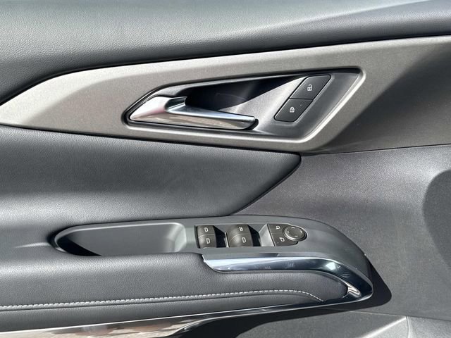 New 2026 Chevrolet Traverse LT w/ Driver Confidence Package FWD image 38