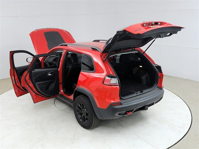 Used 2019 Jeep Cherokee Trailhawk w/ Cold Weather Group image 23