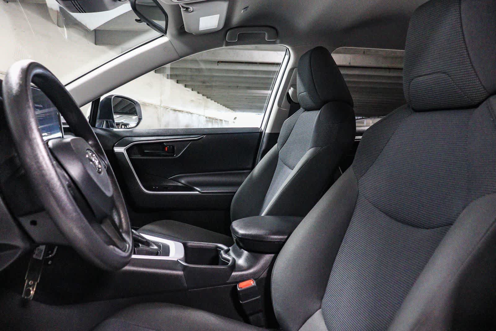 Certified 2025 Toyota RAV4 LE FWD image 19