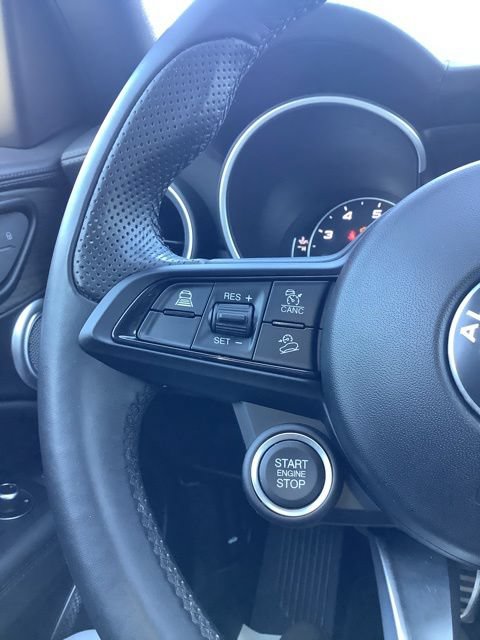 Used 2023 Alfa Romeo Stelvio Ti AWD/4WD image 35