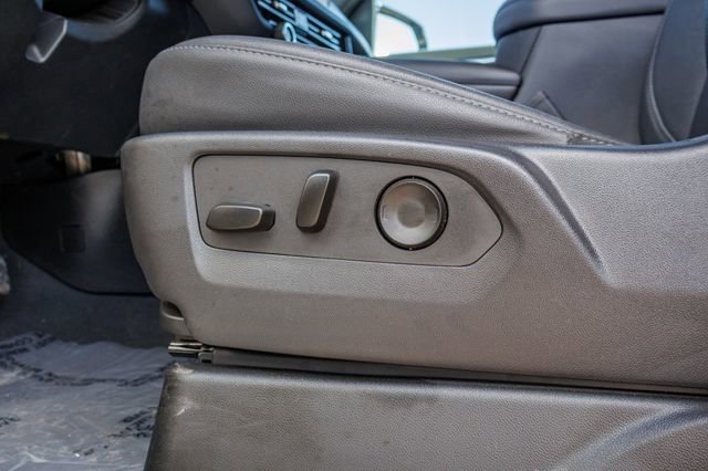 Used 2025 Chevrolet Suburban Z71 AWD/4WD image 25