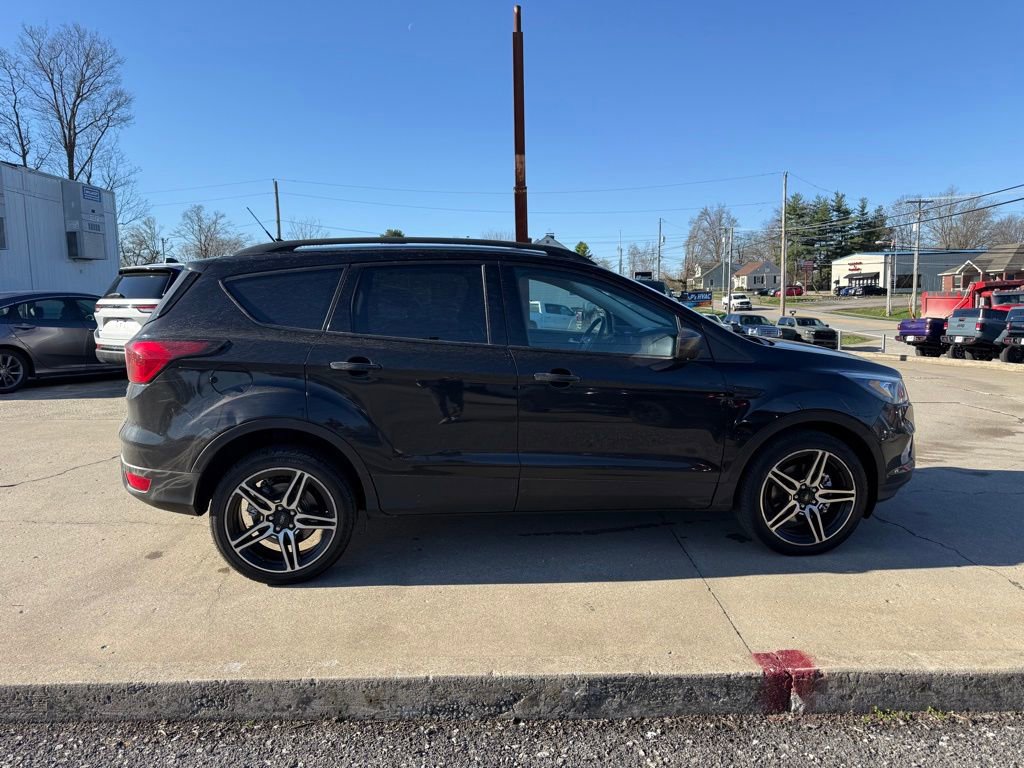 Used 2019 Ford Escape SEL image 5