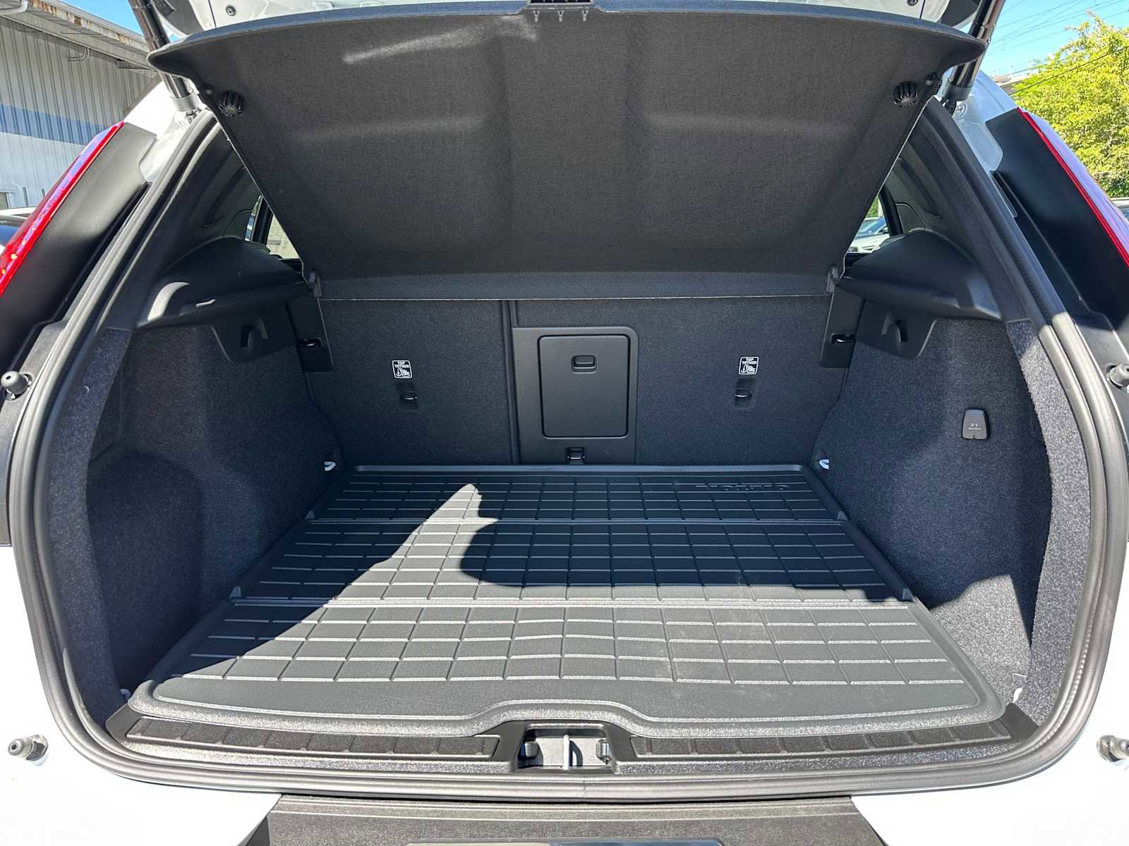 New 2025 Volvo XC40 B5 Plus w/ Protection Package Premier image 14