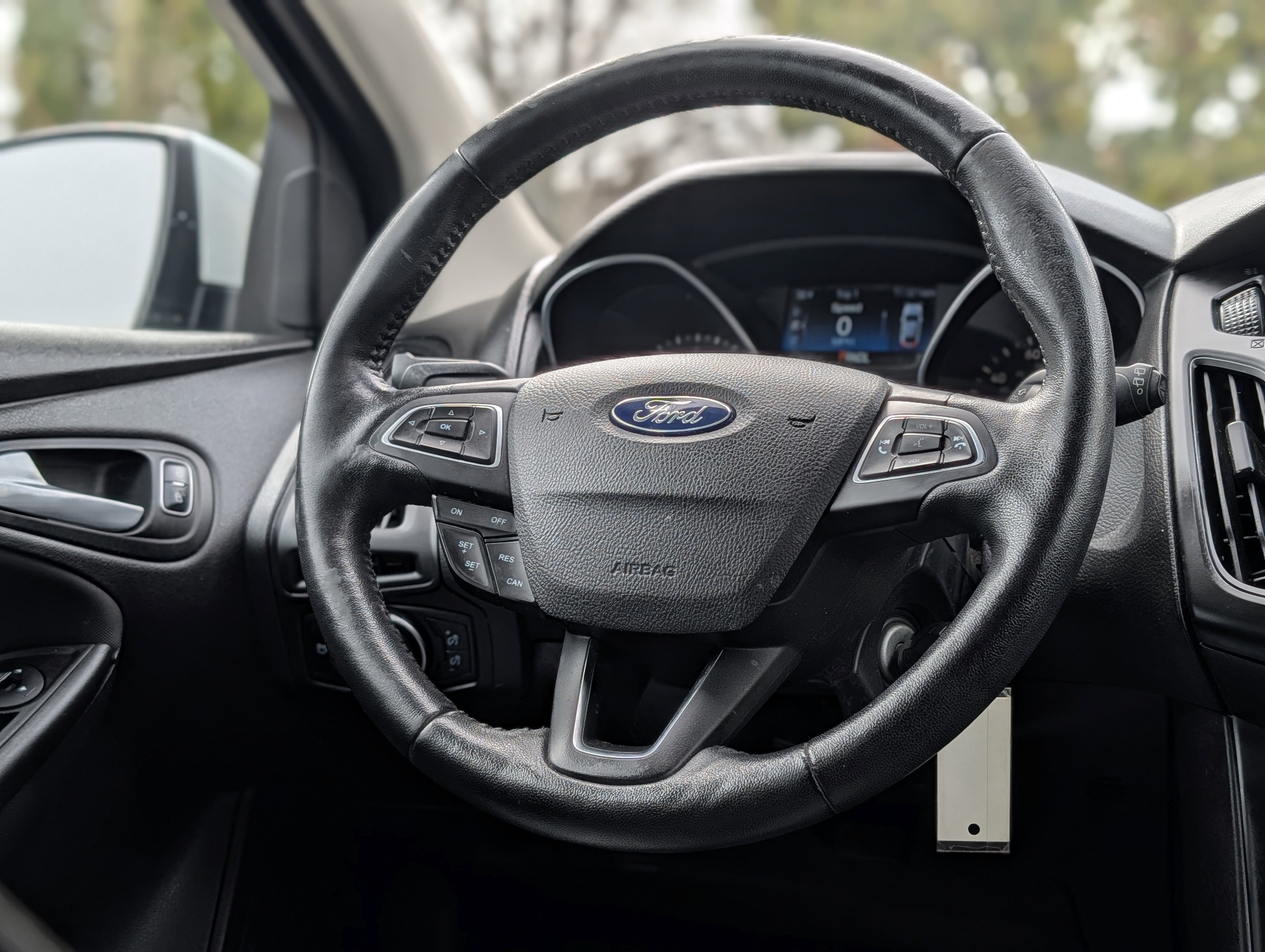 Used 2018 Ford Focus SE w/ Cold Weather Package image 13