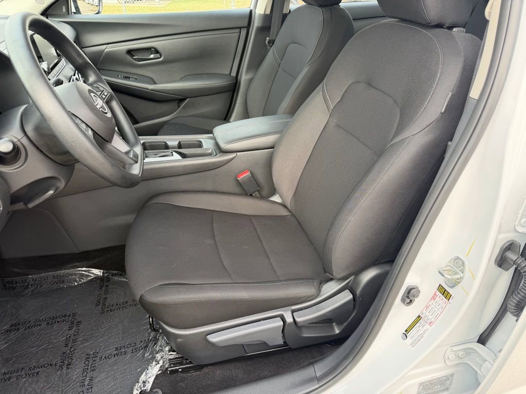 Used 2025 Nissan Sentra S image 11