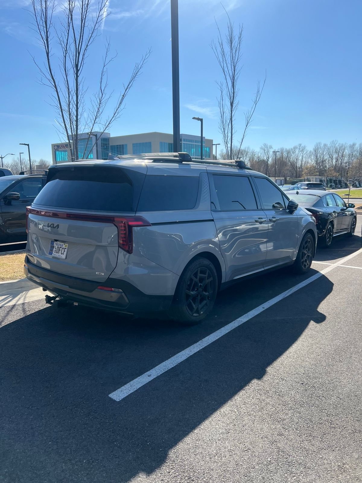 Used 2025 Kia Carnival SX Prestige image 2