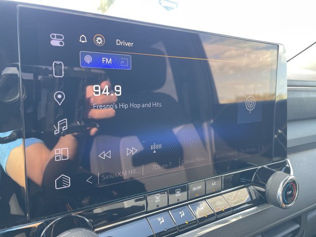 Used 2023 Chevrolet Colorado Trail Boss w/ Technology Package AWD/4WD image 13