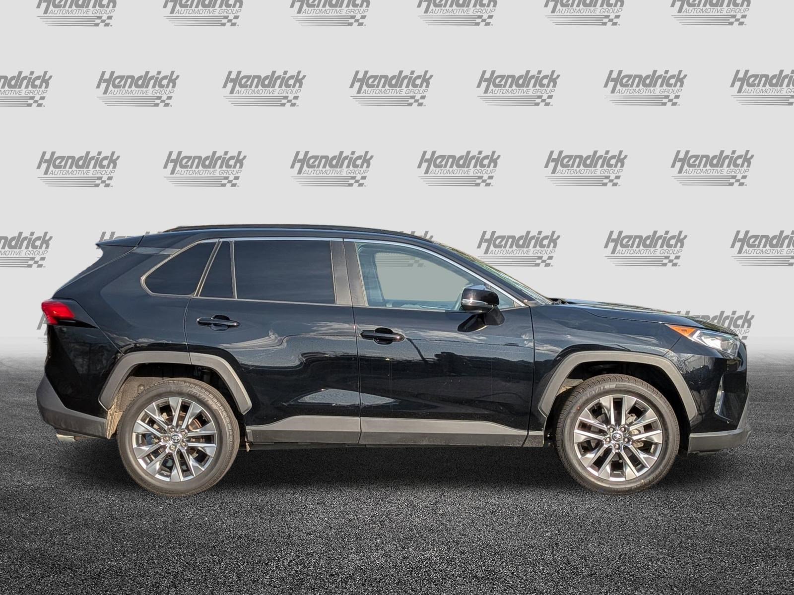 Used 2020 Toyota RAV4 XLE Premium image 11