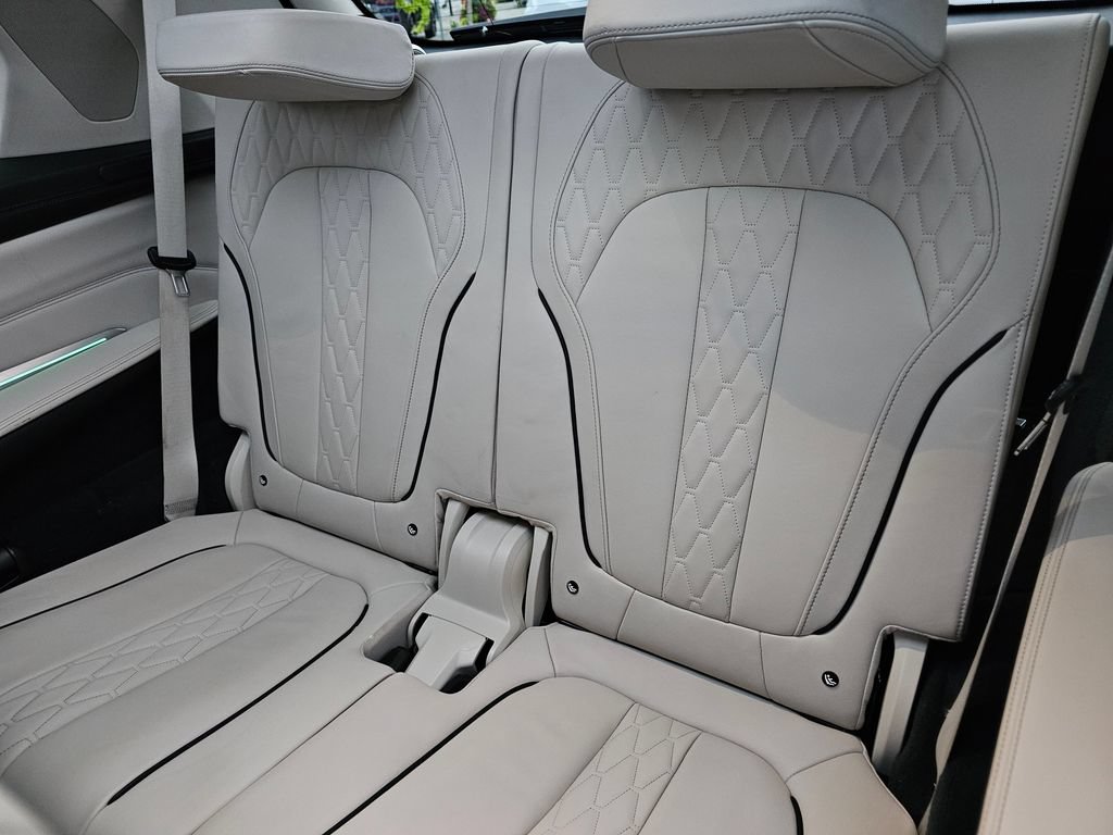 Used 2020 BMW X7 xDrive40i AWD/4WD image 21