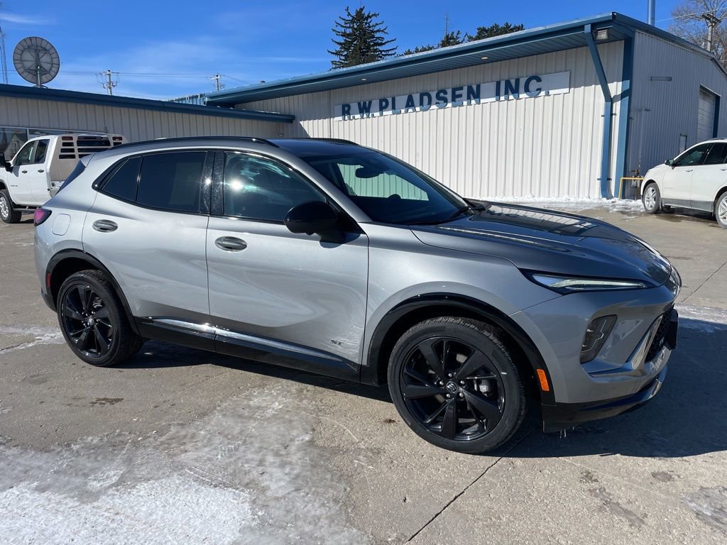 Used 2024 Buick Envision Sport Touring image 20