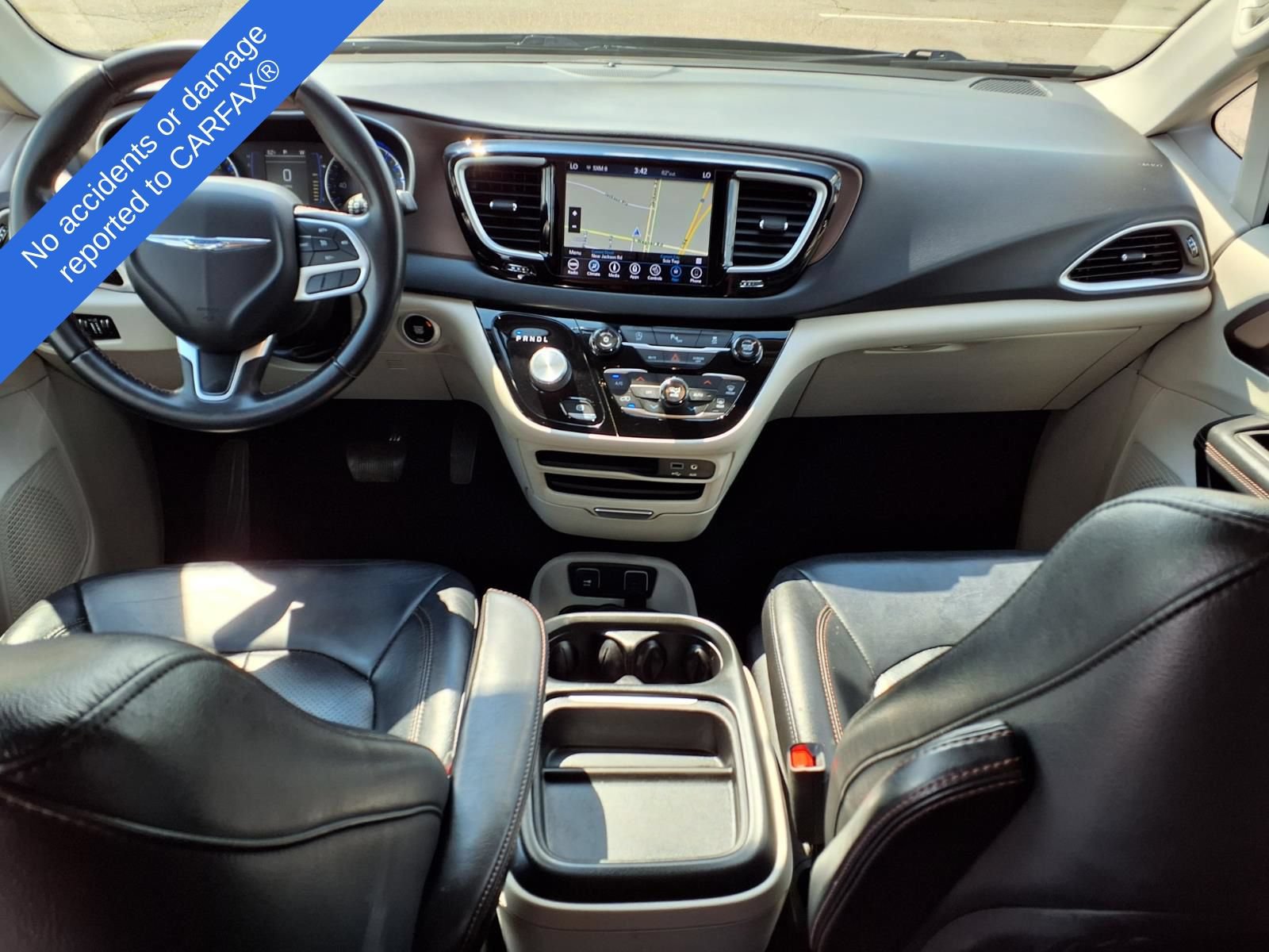 Used 2018 Chrysler Pacifica Touring-L FWD image 14