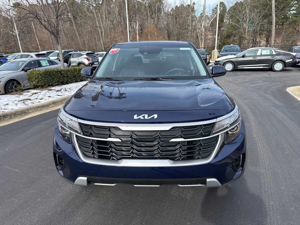 New 2026 Kia Seltos LX image 2