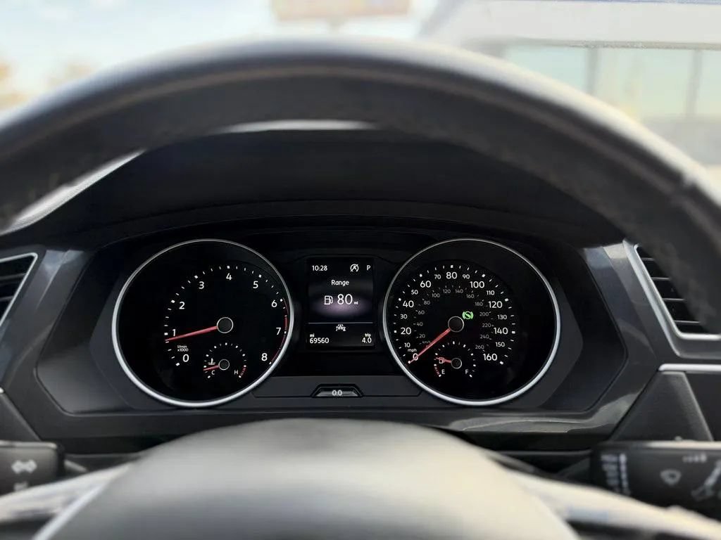 Used 2020 Volkswagen Tiguan SE R-Line AWD/4WD image 15