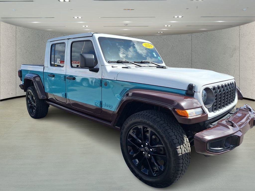 Used 2024 Jeep Gladiator Sport image 7