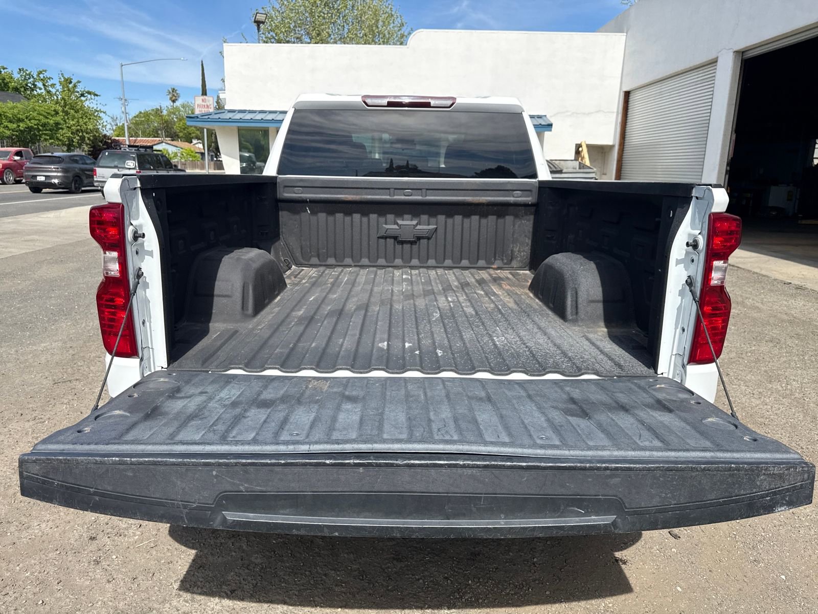 Used 2022 Chevrolet Silverado 1500 W/T w/ Trailering Package AWD/4WD image 23